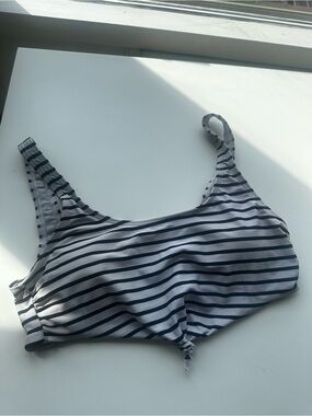 Tag Striped Knot Bikini Top